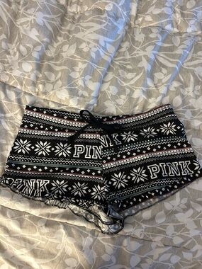 PINK Victoria's Secret Black & White Fair Isle Lounge Shorts